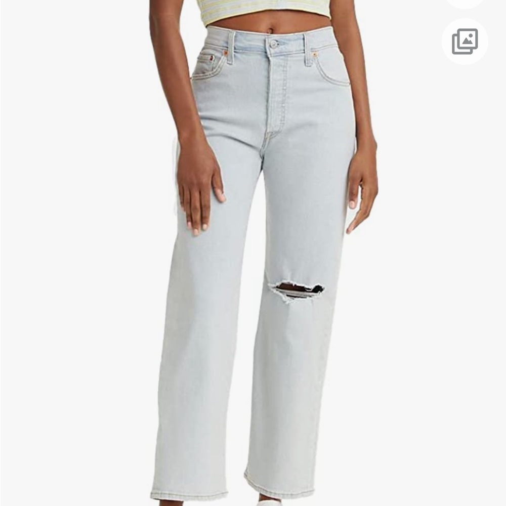 BRAND NEW LEVI RIBCAGE STRAIGHT LEGS!!!!